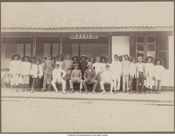 Stasiun Pakis