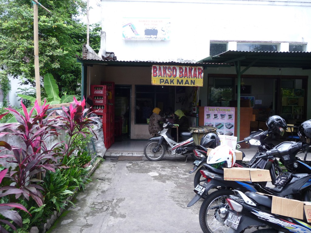 Lokasi Bakso Pak Man di Jalan Diponegoro