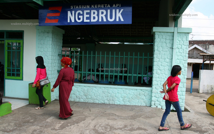 2016_02_13_Stasiun_Ngebruk_3