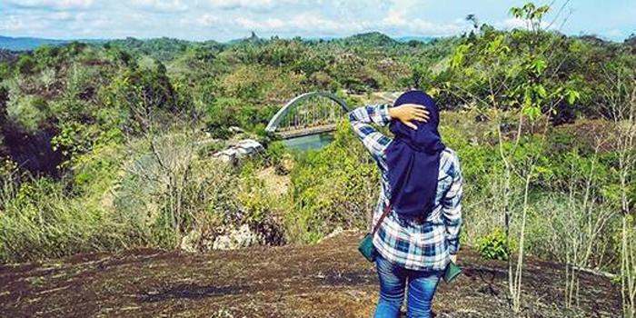 Gunung Getun Pantai Ungapan