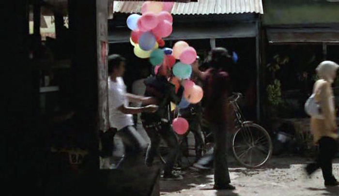 Scene Punk In Love di Pasar Tawangmangu
