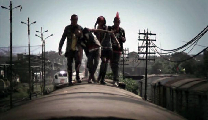 Scene Punk In Love di Stasiun Kotalama