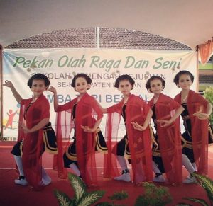 tari beskalan di porseni