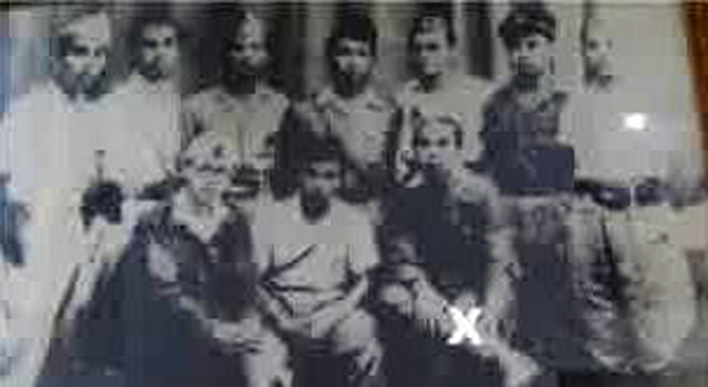 Kapten Laut Albert Warokka (tanda X putih)