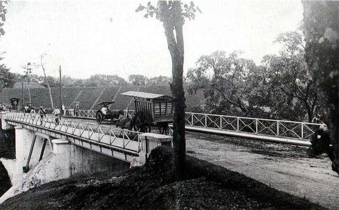 Jembatan Celaket tempo dulu (C) GOOGLE+