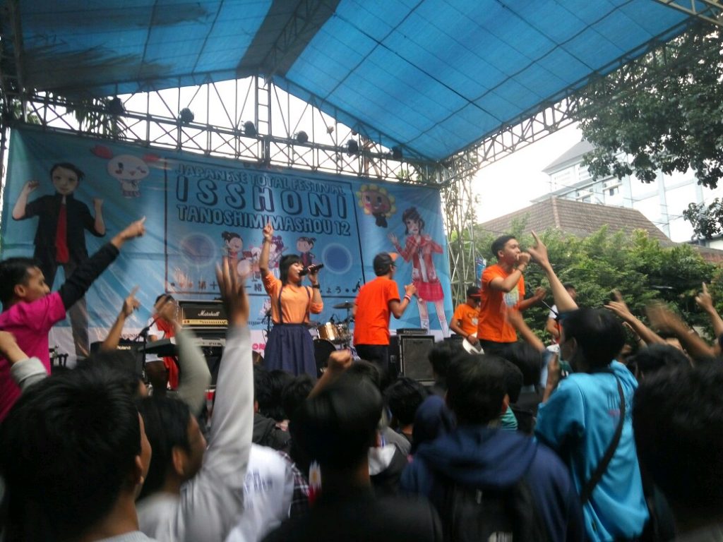 Penampilan Kiseki Band membawakan beberapa lagu termasuk OST Maroko