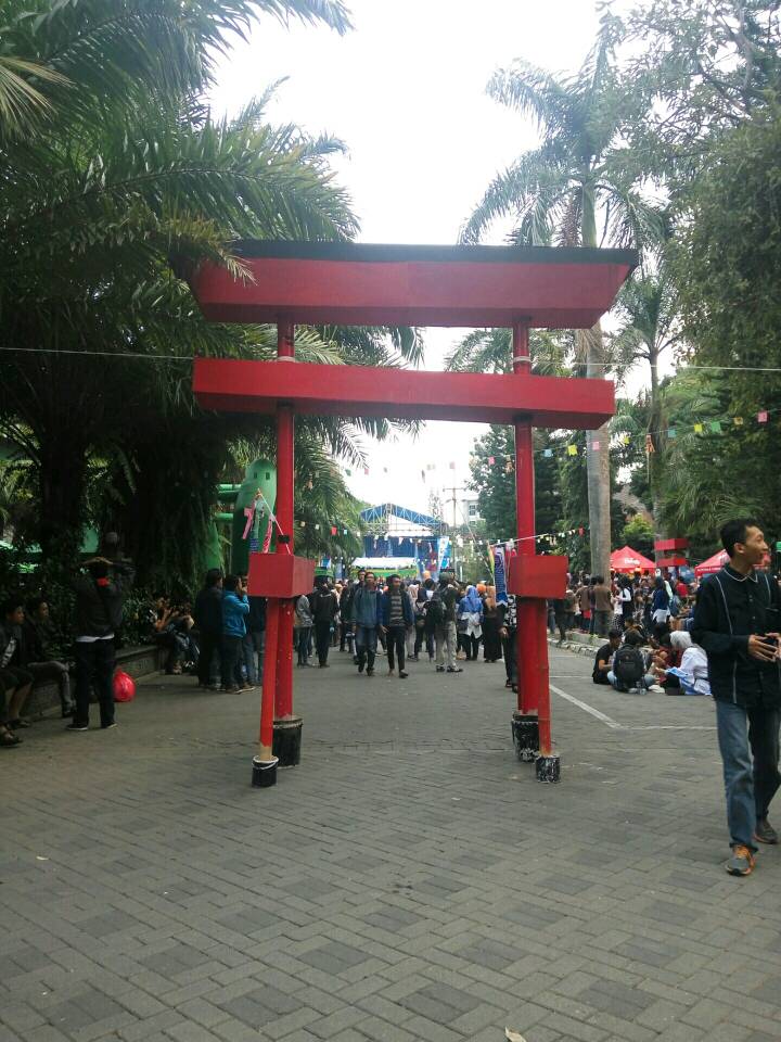 Pintu masuk festival Jepang Isshoni