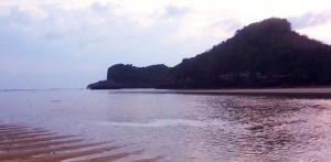 pantai clungup sumbermanjingpantai clungup sumbermanjing