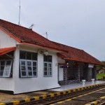 Stasiun Pakisaji, bangunannya kecil tetapi bersih dan terawat | Foto: http://dunia-lucky.blogspot.co.id/