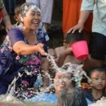 Ritual Keramas Bersama di Sumber Mbah Raden