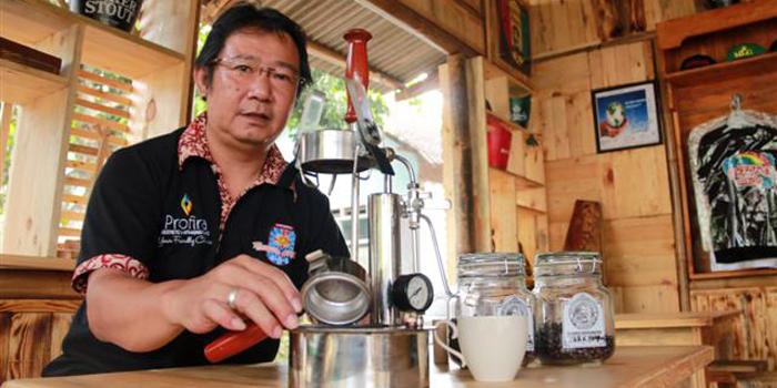 Zwingli Ciptakan Alat Pembuat Kopi Espresso Murah