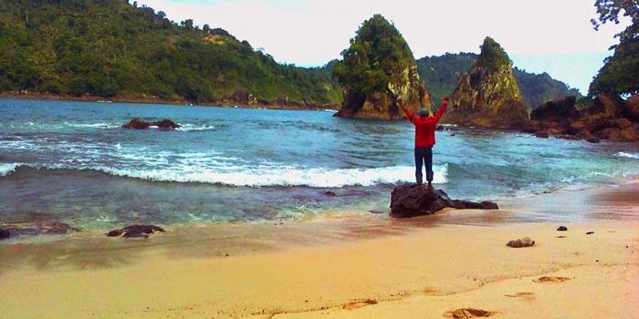 Surga Baru Itu Ada di Pantai Wedi Putih (C) nulspounya456789