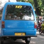 Angkot Jalur TST di Kota Malang (C) AKAIBARA