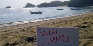 Pantai Bantol, Surganya Pecinta Lobster (C) FERDYWATERFALL