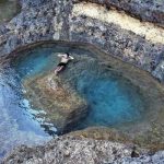 Bersantai Menikmati Eksotisnya Teluk Bidadari (C) NGADEM.COM