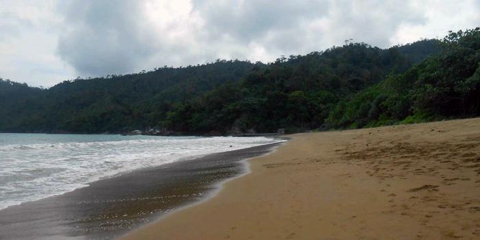 Pantai Perawan Sidoasri (C) http://wisatabagusno1.blogspot.co.id