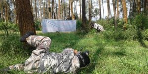Perang Paintball di Bukit Kungkuk (C) JATIM TIMES