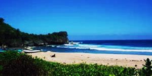 Menyibak Pesona Tersembunyi Pantai Ngantep (C) PASIRPANTAI.COM