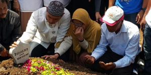 Sebelum Lebaran, Ada Tradisi Nyekar (C) WEAREMANIA