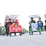 Naik Becak Gowes di Halaman Stadion Kanjuruhan (C) JADAGRAM