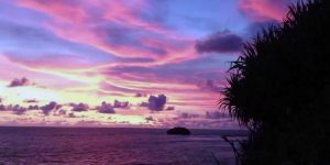 Pesona dari Pesanggrahan Gunung Kembar di Pantai Bantol (C) NGINEPMANA