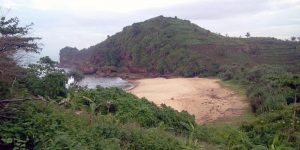 Gunung Batok, Pesona Lain Pantai Ngantep