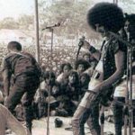 Aksi panggung Godbless di GOR Pulosari (C) malangrocklegends.com