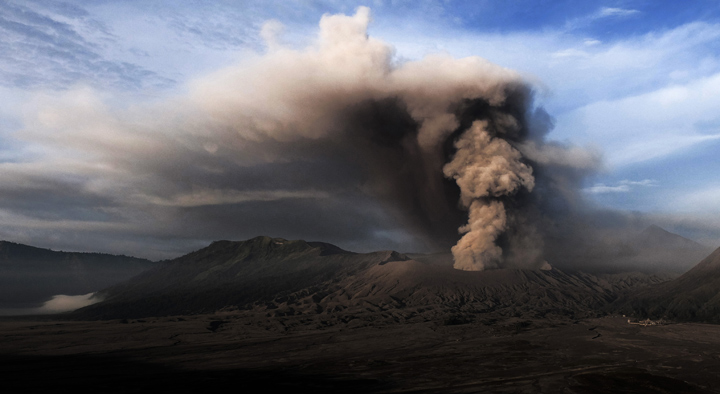 Erupsi Gunung Bromo