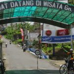 Gerbang Gunung Kawi Malang