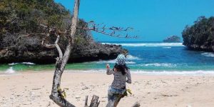 Pantai Kedung Celeng (C) @egabee