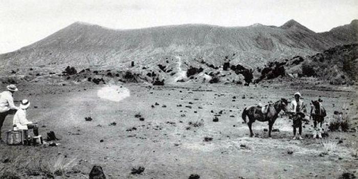 Ekspedisi John Whitehead Menaklukkan Gunung Bromo (1880) (C) Tropenmuseum
