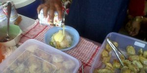 Menu Sehat Warung Es Teler Durian Mondoroko (C) MERDEKA