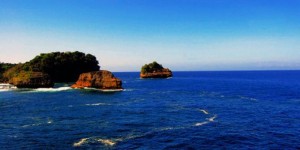 Gunung Kumbang, Bukti Kentalnya Nuansa Mistis di Pantai Ngliyep