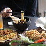 Sensasi Pedas yang Unik di Mie Cobek (C) FOODYFLOODY