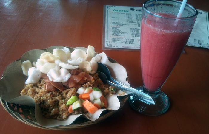 Kasembon Punya Menu Nasi Goreng Mesir Pak Item (C) KOKOFERDIE