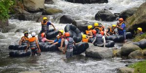 Sensasi River Tubing Sungai Amprong Malang (C) TOURDEJAVA