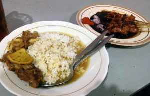 Warung Sate Gule Jowo Kayutangan yang Melegenda (C) MERDEKA