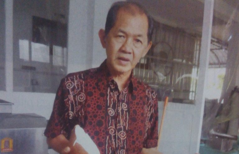 Zainal-Gani-dan-kelapa