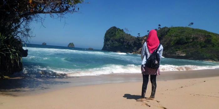 Pantai Telok, Keelokan di Tepi Jalur Lintas Selatan (C) NUPILA