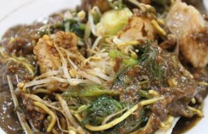 Rujak Cingur Mak Sud, Kesederhanaan yang Melegenda (C) JATIK