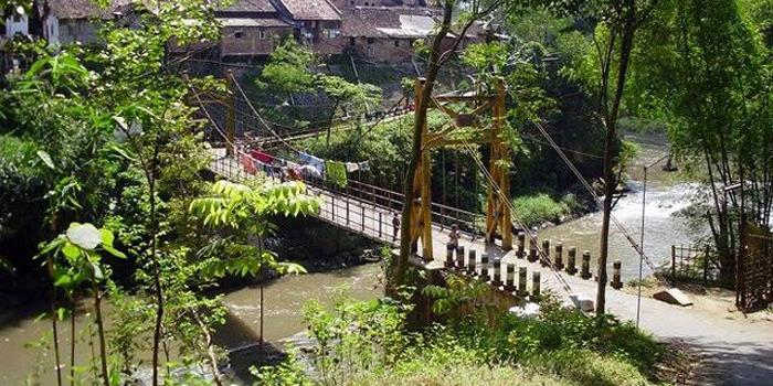 Jajal Ekstremnya Jembatan Gantung Mergosono (C) PANORAMIO
