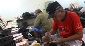 Daftar Pengrajin Sepatu Kulit di Malang Raya (C) ANTARA JATIM