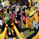 Tari Topeng Malangan menjadi ciri khas di Kampung Budaya Polowijen, Kota Malang (Foto: Arema Media)