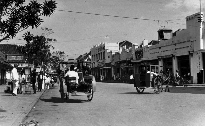 Bouwplan VI dilakukan demi melindungi nilai sejarah yang ada di pusat kota, termasuk wilayah Pecinan di sebelah selatan Alun-alun Kota Malang (C) TROPENMUSEUM