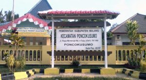 Kantor Desa Poncokusumo (C) MALANGTIMUR