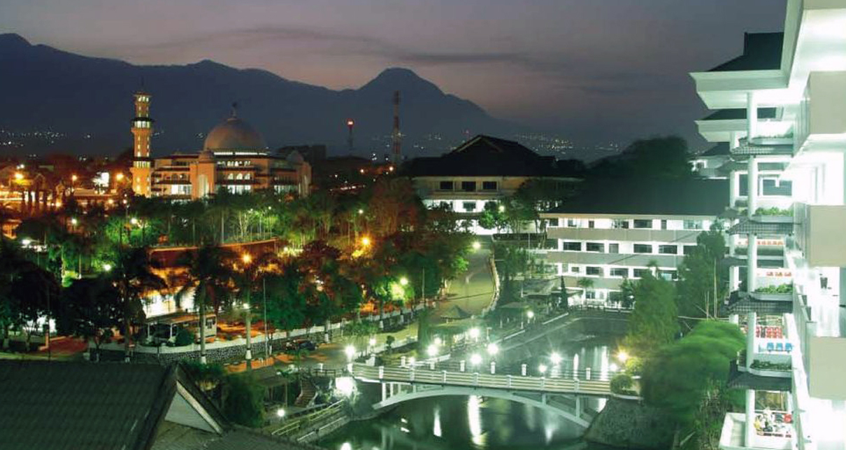 Kampus Putih Universitas Muhammadiyah Malang (C) RASYEDAAUFA