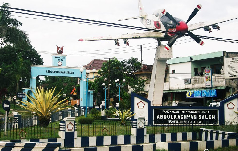 Lanud ini dulunya bernama Pangkalan Udara Bugis (C) PANORAMIO