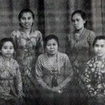 Seksi Wanita Brigade XIII Malang. Berdiri dari kiri: Soekesi, Tutuk Rukamah (Tokas), Nurul Komariah Soetowidjojo, Marhati. Duduk dari kiri: Ninik Suratmi, Ibu Soeprapti, dan Petty Soepatmi Kadarisman.