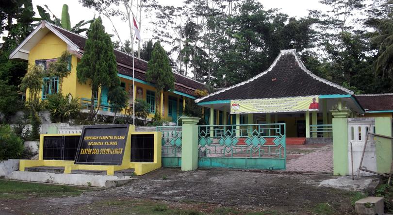 Balaidesa Sukowilangun yang letaknya tak jauh dari Monumen Tunas Kelapa (C) WIKIMEDIA