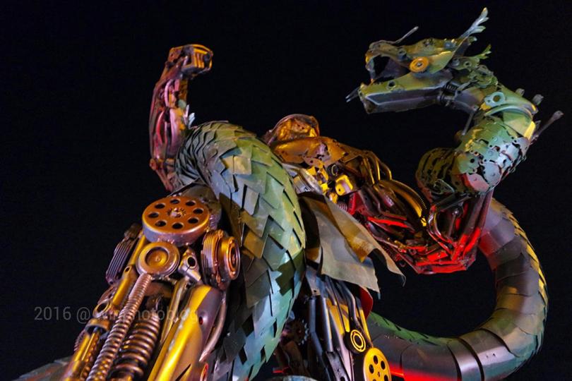 Patung Bima berdiri tegak menjaga Monumen Adipura Malang (C) WINPHOTOBLOG